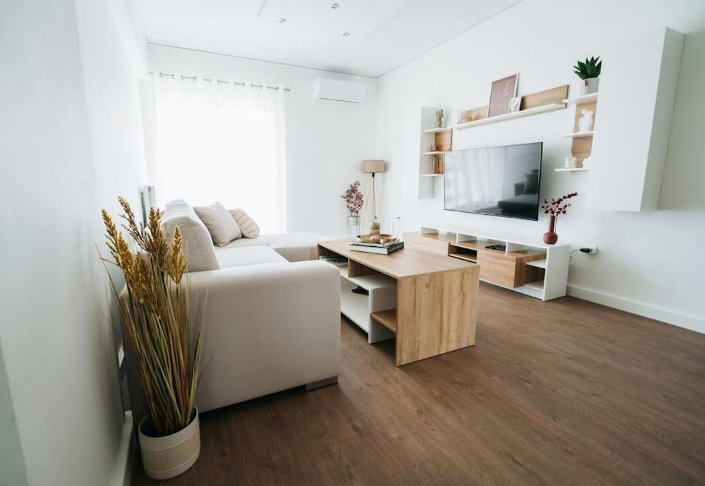 Apartament Luxury Port View Lávrion Zewnętrze zdjęcie