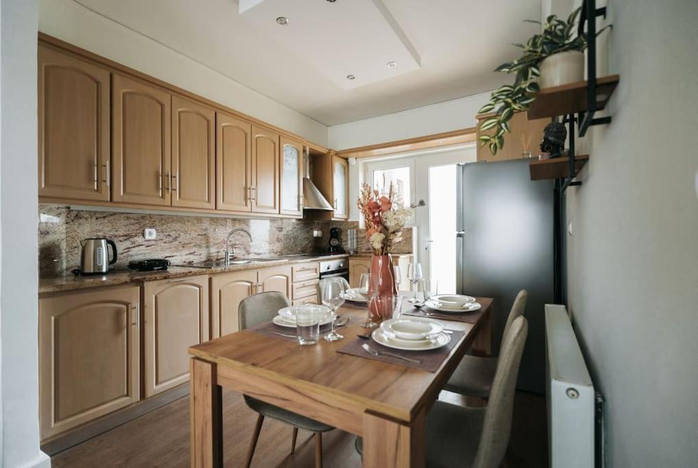 Apartament Luxury Port View Lávrion Zewnętrze zdjęcie